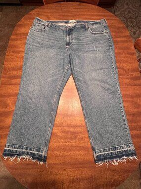36x22 Short Abercrombie Curve Love Jeans with Raw Hem
